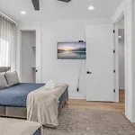 Holiday home Spectacular Double Rooftop 7 Mins To Broadway Nashville