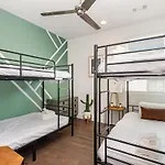 Holiday home Double Time - Ping-pong Table - Mins To Germantown