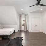 Sunspire-Private Deck-In East Nashville