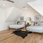 Aurora-private Deck-9 Mins To Broadway Holiday home Nashville