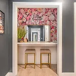 Holiday home Hyve - Neon Lights - Pool & Gym - Walk To Broadway Nashville