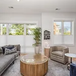 The Acklen-Private Balcony-4 Mins To Broadway