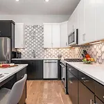 The Acklen-Private Balcony-4 Mins To Broadway