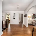 Holiday home Rhythm - Walk To 12 South - Mins To Broadway *