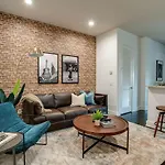 Lofts At 30th-maestro-2 Units-mins To Broadway