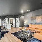 Sunset-expansive Patio & Hot Tub-mins To Broadway