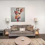 Hurst House - 4 Stylish Homes - Mins To Germantown
