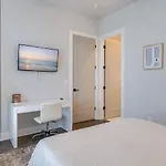 King Bed - Parking - 3 Miles To Lower Broadway