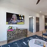 Holiday home Twin Notes - Odyssey - 2 Units - Mins To Broadway Nashville