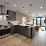 Holiday home Gaia - Odyssey - 4 Units - Heart Of Midtown *