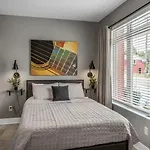Holiday home Spacious House With Serene Skyline Views *