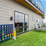 Sunset-expansive Patio & Hot Tub-mins To Broadway Holiday home