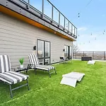 Holiday home Sunset-expansive Patio & Hot Tub-mins To Broadway Nashville
