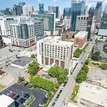 Rutledge After Dark - Walk To Broadway & The Gulch
