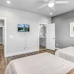 2 Townhomes - Sleeps 24-rooftop Patios