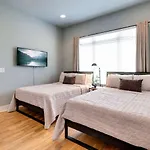 Private Rooftop Oasis - 2 Homes Holiday home *