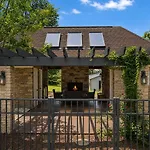 Copperline Ranch 60 Acre Estate Former Kenny Rogers Holiday home