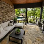 Copperline Ranch 60 Acre Estate Former Kenny Rogers Holiday home Nashville