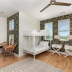 Holiday home Hurst House - 4 Stylish Homes - Mins To Germantown Nashville