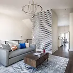 West End Oasis'- 2 Side By Side Homes - Patios Holiday home Nashville