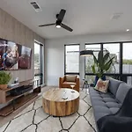 Symphony - Odyssey - Mins To Broadway - Pool & Gym Nashville