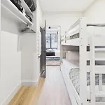 Holiday home Symphony - Odyssey - Mins To Broadway - Pool & Gym Nashville