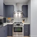 Symphony - Odyssey - Mins To Broadway - Pool & Gym Holiday home Nashville