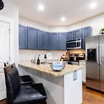 Apartment The Johnny Cash - Music Row District - Free Garage Parking - King Bed