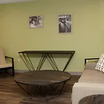 Hotel Woodspring Airport 4*