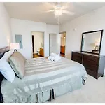 Two Bedroom Midtown Aparment With Rooftop Pool - Mt05