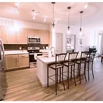 Two Bedroom Midtown Apartment With Rooftop Pool Mt01