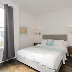 Russell St Home