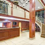 Super 8 Downtown Airport