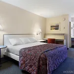 Red Roof South - Fairgrounds Hotel 3*