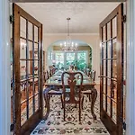 Bed & Breakfast Daisy Hill 3*