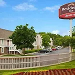 By Marriott Airport Hotel 3*