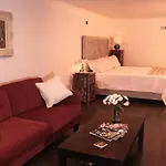 Belmont Blvd Bed And Breakfast