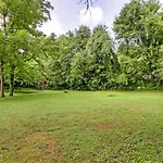 Walk To Trails & Fishing Spots! Lake Ozark Escape Nashville