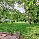 Holiday home Walk To Trails & Fishing Spots! Lake Ozark Escape
