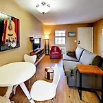 Landmark Mcmillin Court Apartment 8
