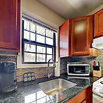 Landmark Mcmillin Court Apartment 10