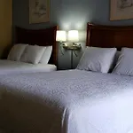Vista And Airport East Motel 2*