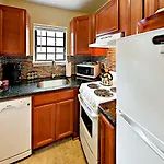 Landmark Mcmillin Court Apartment 14