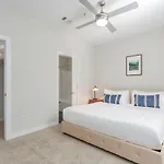 Mint House - Music Row 3*