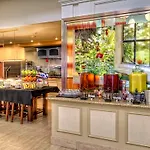 Hilton Garden Airport Hotel