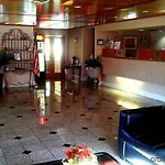 Red Lion & Airport