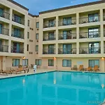 Hotel Courtyard By Marriott Vanderbilt West End 3*