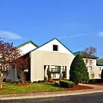 Hotel Express Airport By Ihg