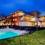 Express Airport By Ihg Hotel