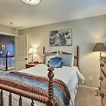 Nashville Home With Fire Pit And Yard, 3 Mi To Dwtn